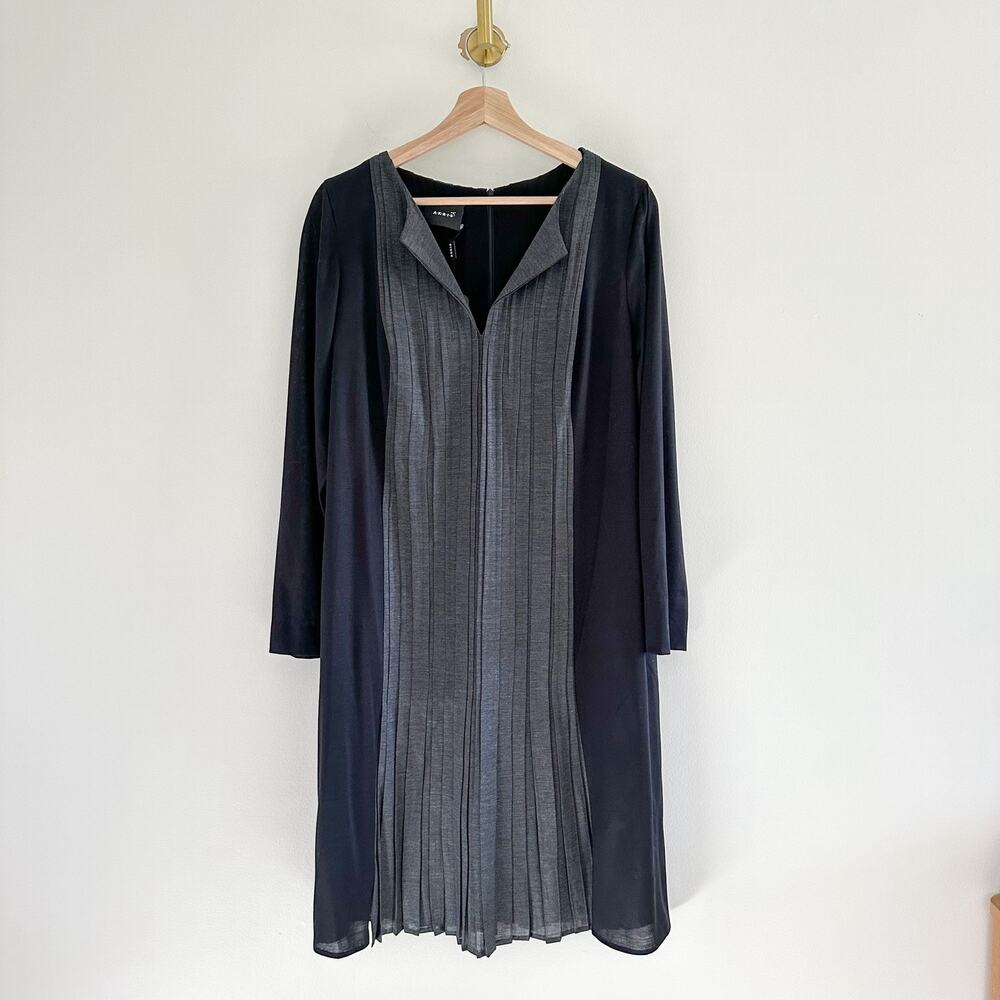 Akris Silk Pleated Colorblock Pleated Split Neck Dress Black/Gray 12
